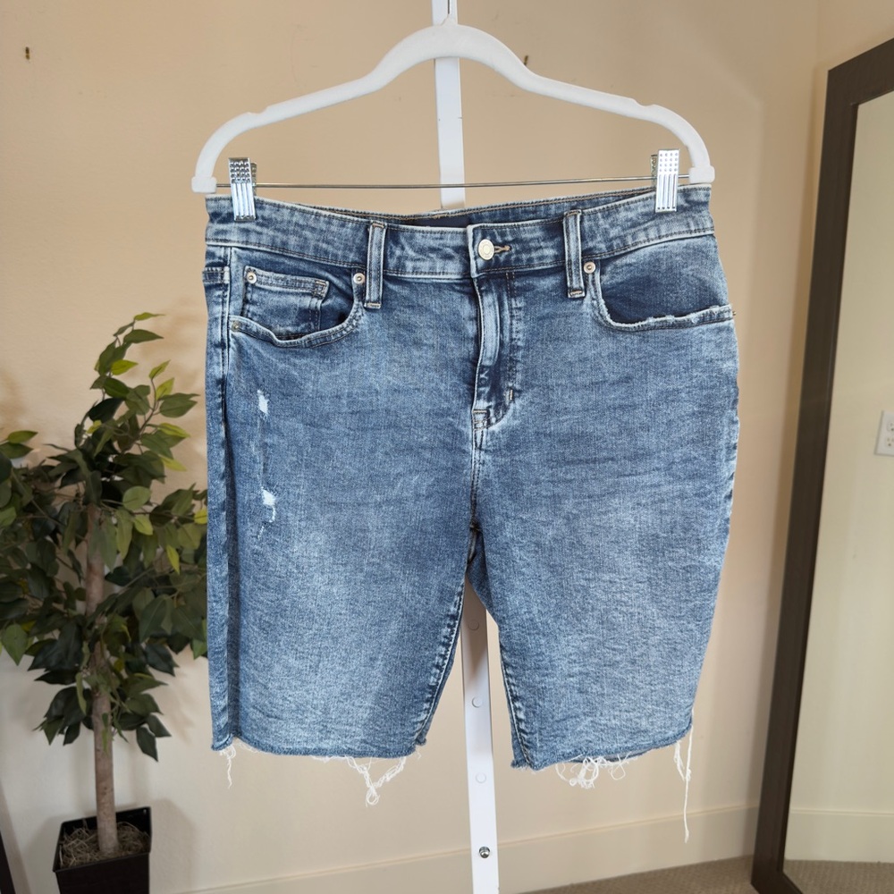 Gap Denim 9" Bermuda Shorts - Distressed Acid Wash - Size 10/30